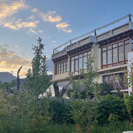 The Willow House Leh Luaran gambar