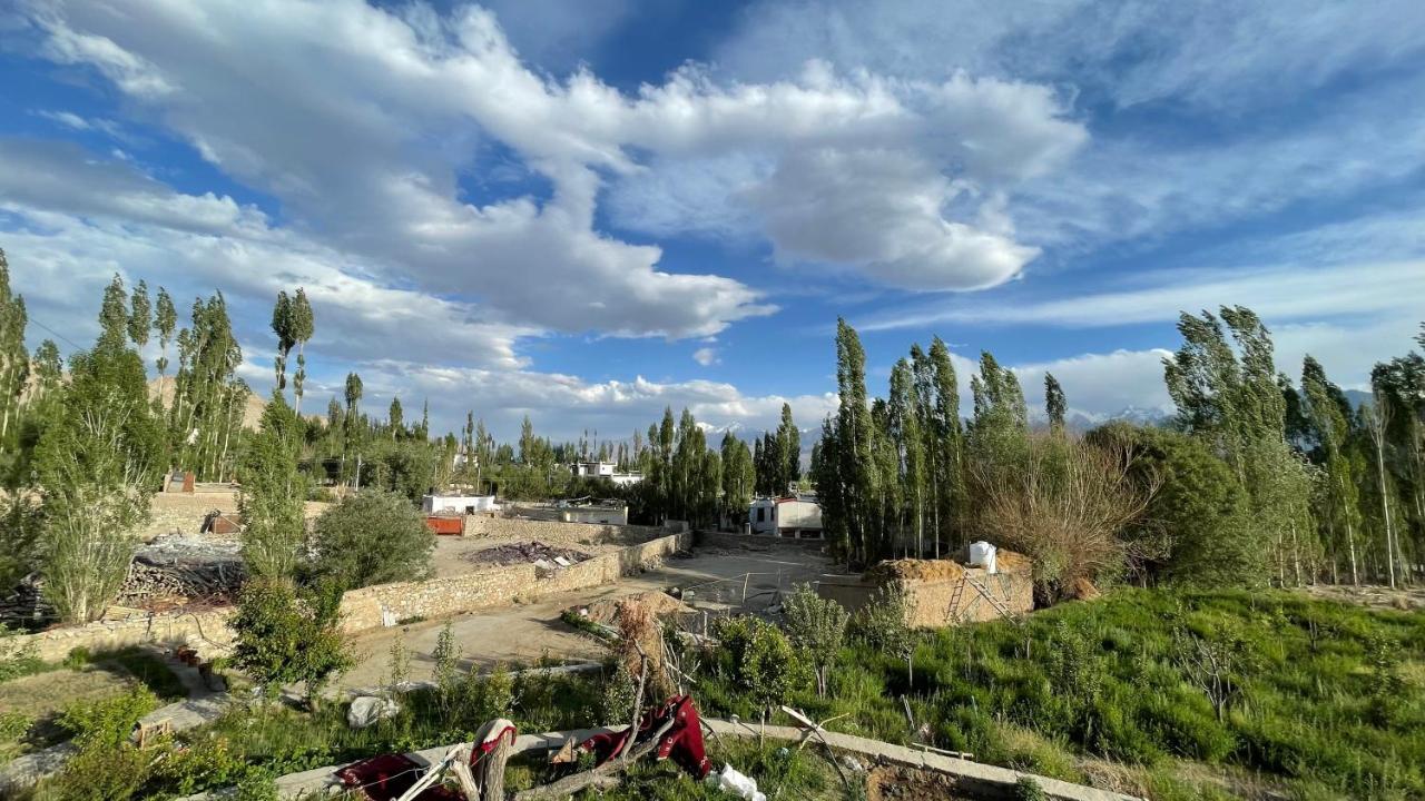 The Willow House Leh Luaran gambar