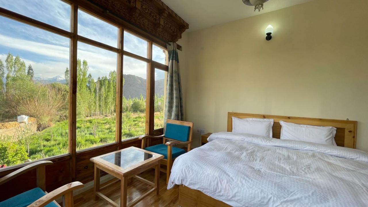 The Willow House Leh Luaran gambar